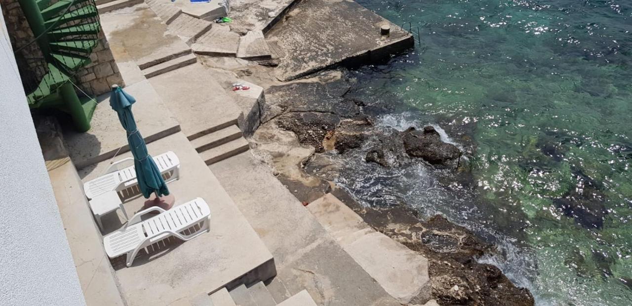 Apartments By The Sea Pisak, Omis - 1018 מראה חיצוני תמונה