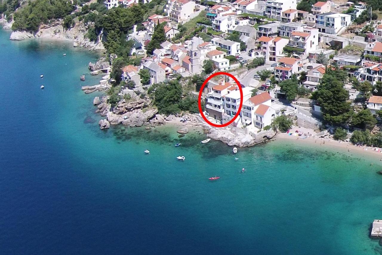 Apartments By The Sea Pisak, Omis - 1018 מראה חיצוני תמונה