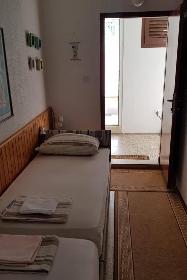 Apartments By The Sea Pisak, Omis - 1018 חדר תמונה